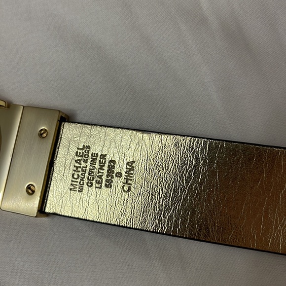 Michael kors interchangeable belt - Picture 3 of 4